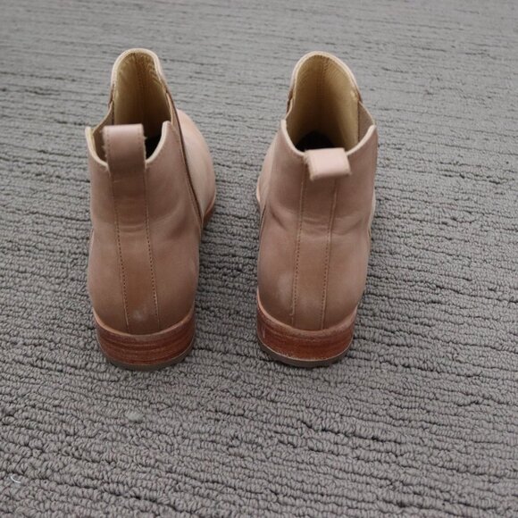 NISOLO Everyday Chelsea Boot - Almond Size 7.5 - Picture 9 of 11